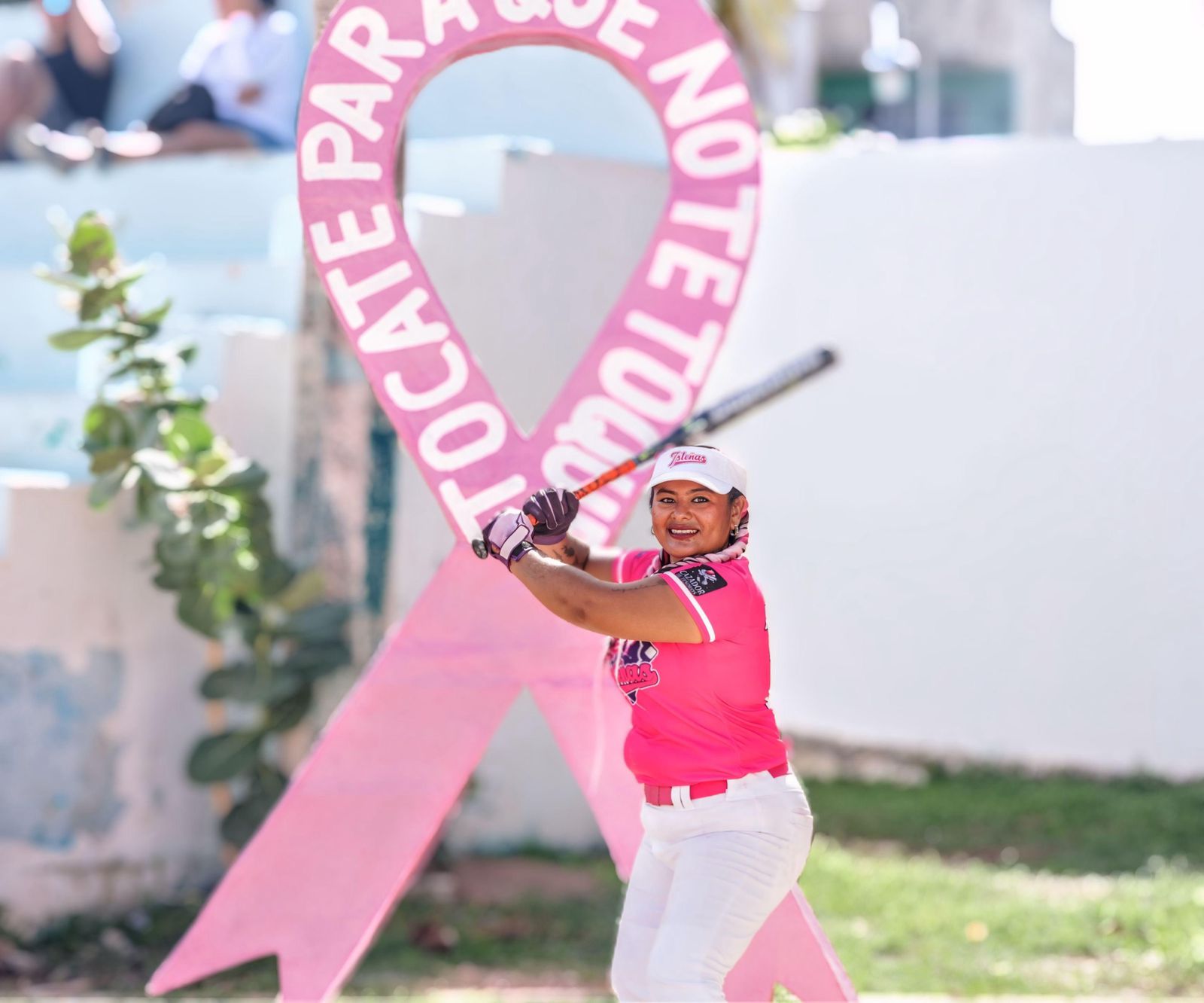Gobierno de Isla Mujeres impulsa el deporte y la prevención del cáncer de mama con el Cuadrangular “Home Run por la Vida”