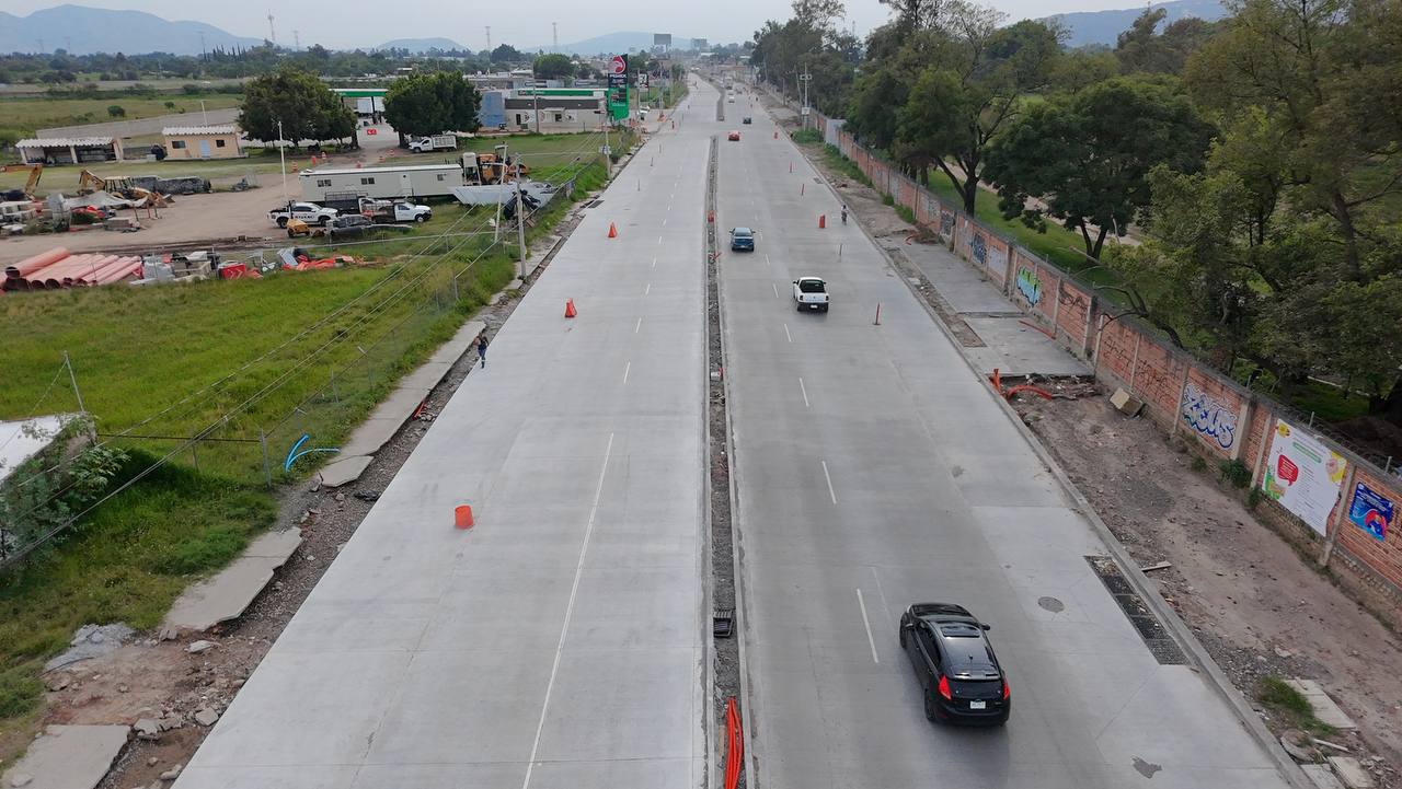 Avanza la modernización del Camino Real a Colima: abren nuevos carriles a la circulación