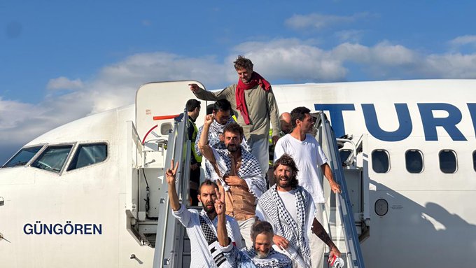 Israel deporta activistas de la flotilla Global Sumud tras interceptar sus barcos rumbo a Gaza