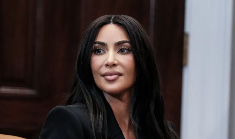 Kim Kardashian revela que padece un aneurisma cerebral