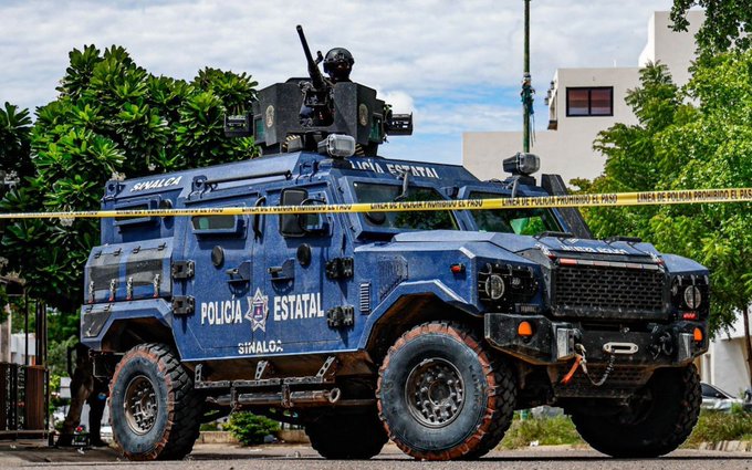 Atacan a policías estatales en Culiacán; un agente pierde la vida, cinco presuntos agresores abatidos: Harfuch