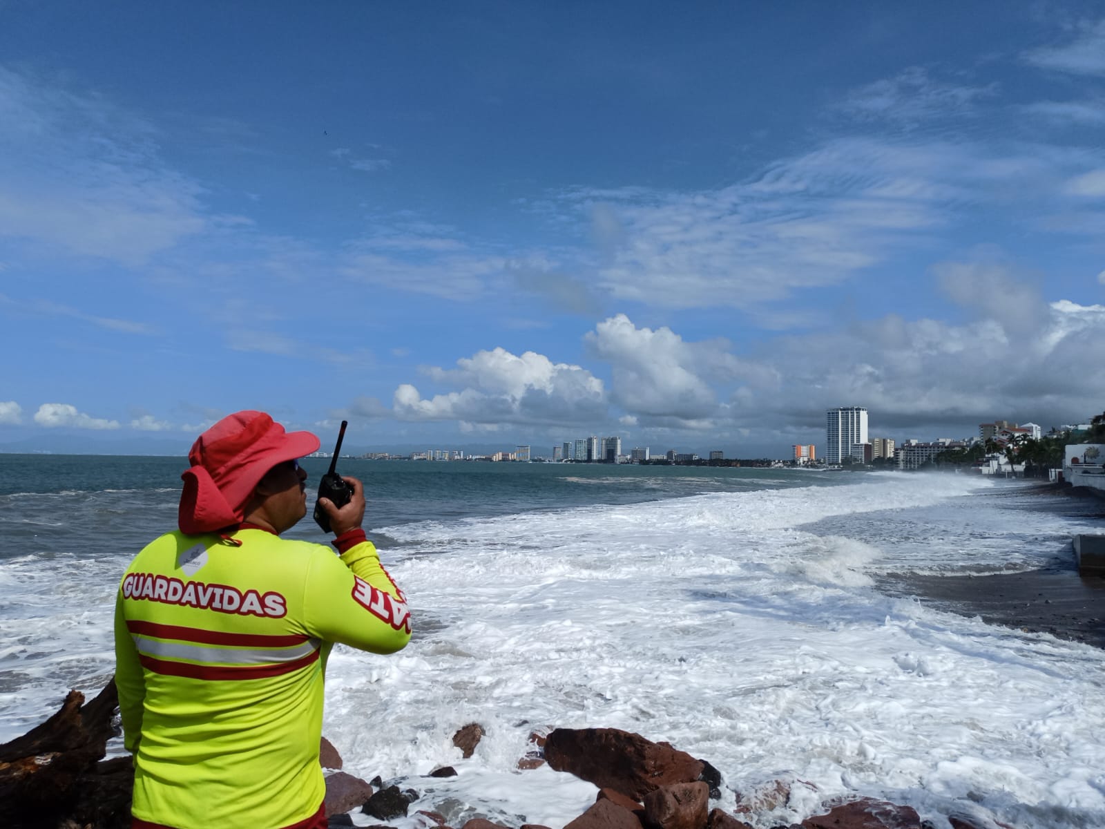 Tormenta Tropical “Raymond” Alerta a Puerto Vallarta