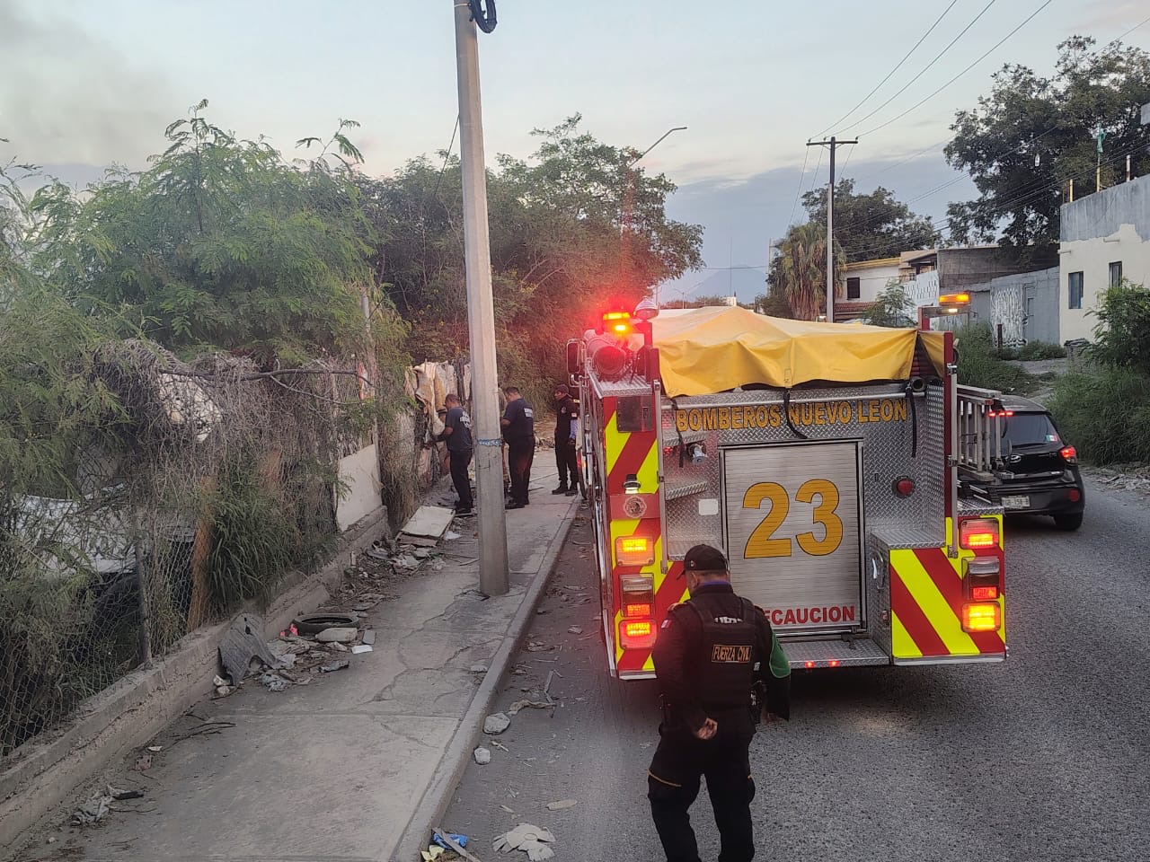 División Ambiental arresta a hombres por provocar incendio