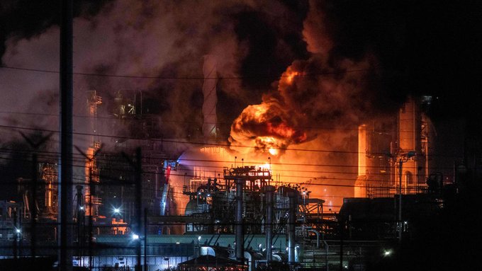 Incendio en refinería de Chevron en El Segundo, Los Ángeles|VIDEO
