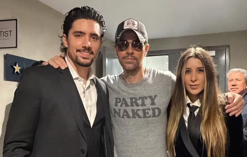 Enrique Iglesias se echa ‘palomazo’ con Checo Pérez