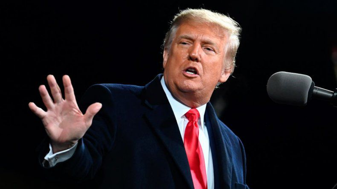 Trump informa destrucción de otra embarcación y plantea ofensiva terrestre