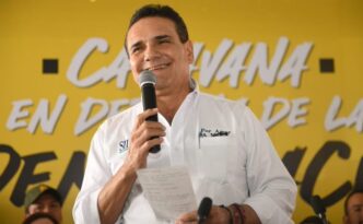 Órdenes de aprehensión contra Silvano Aureoles por homicidio