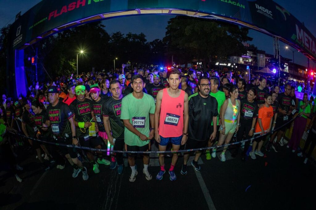 Flash Night reúne a más de 17 mil en Culiacán