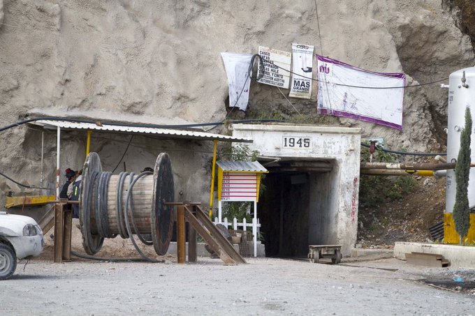 Derrumbe en una  mina de  Sinaloa deja cuatro trabajadores atrapados