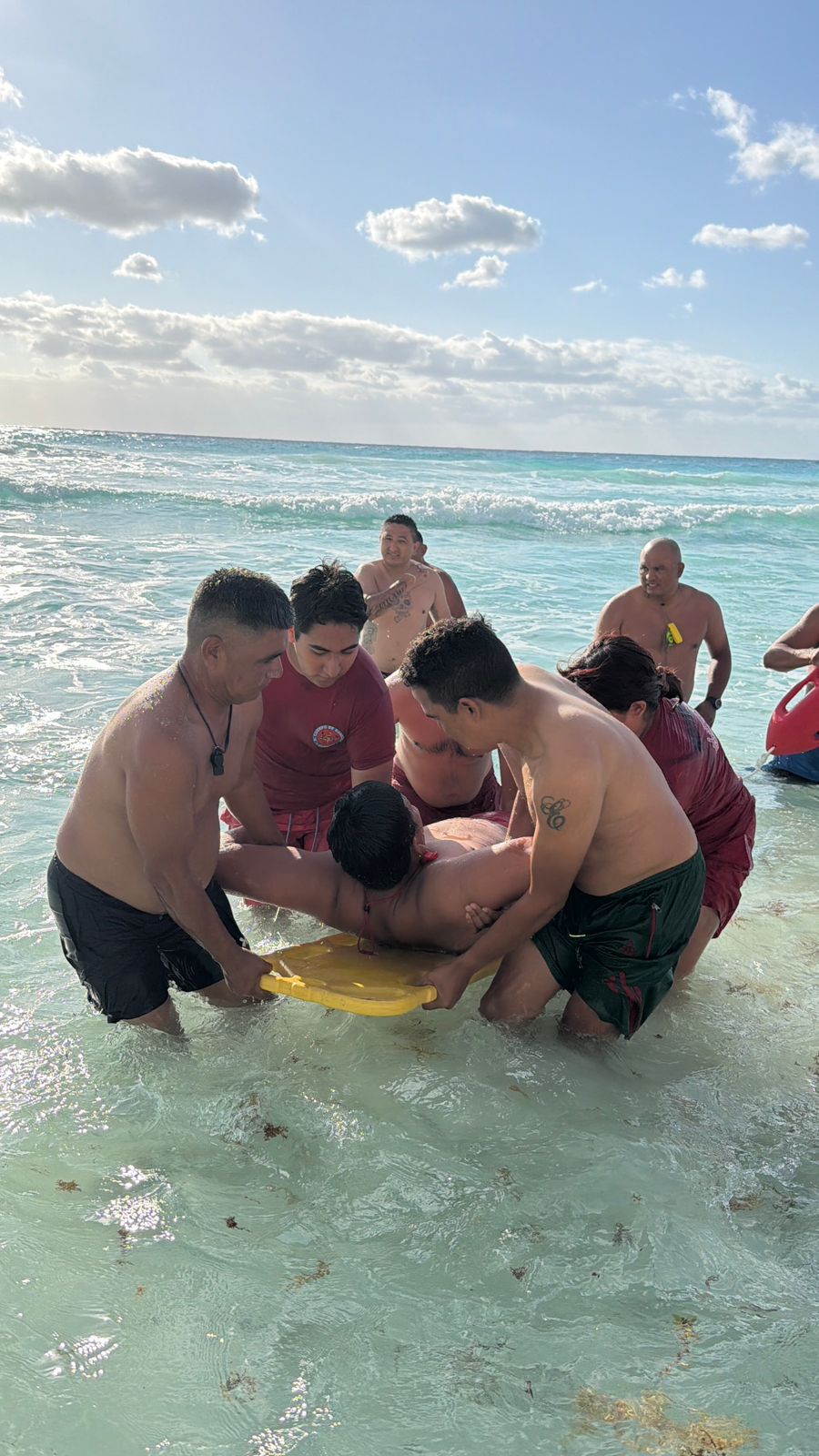 Listos guardavidas de Cancún para proteger a visitantes en Semana Santa STOS GUARDAVIDAS DE CANCÚN PARA PROTEGER A VISITANTES EN SEMANA SANTA