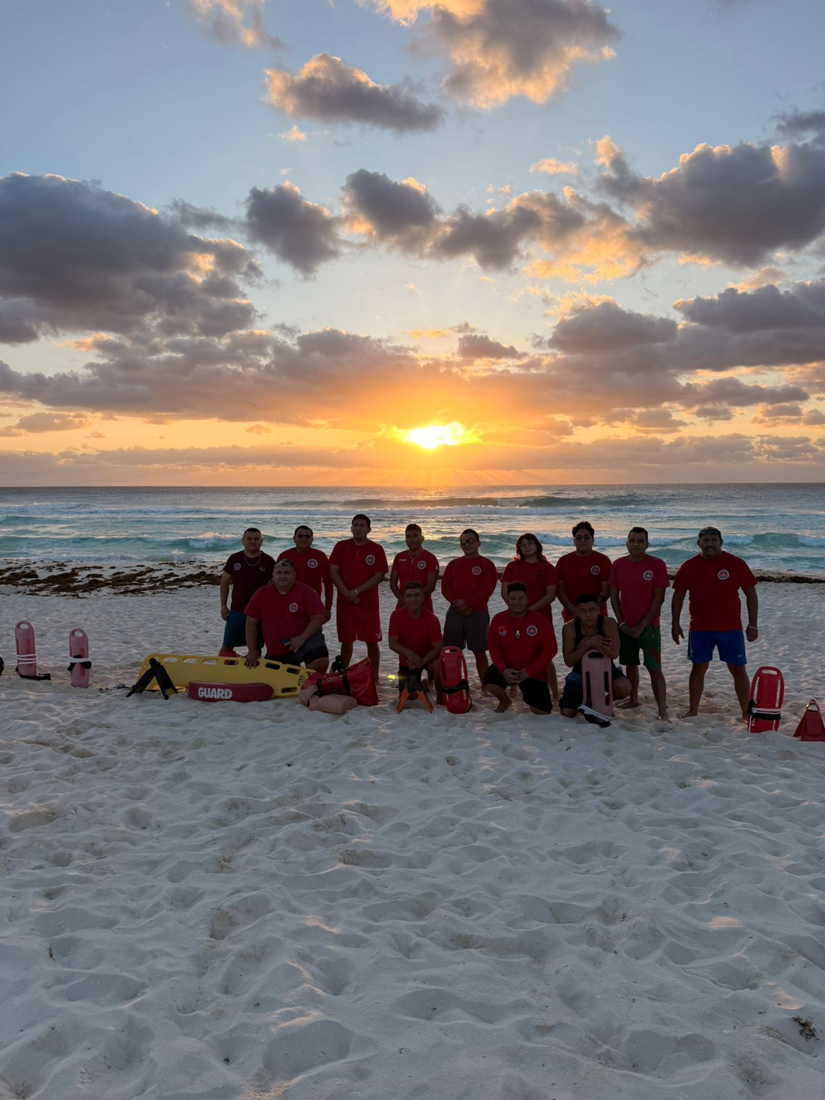 Listos guardavidas de Cancún para proteger a visitantes en Semana Santa STOS GUARDAVIDAS DE CANCÚN PARA PROTEGER A VISITANTES EN SEMANA SANTA