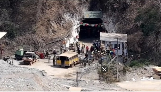 Rescate de mineros: hallan con vida a uno de los atrapados