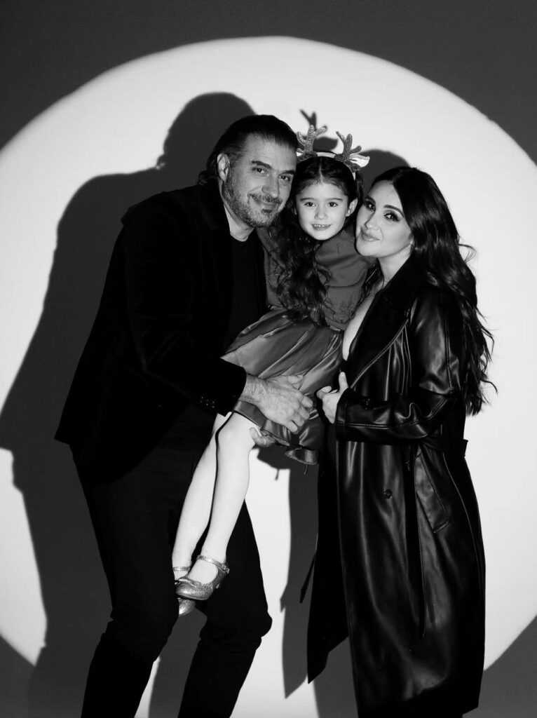 Dulce María presenta a su hija Fernanda