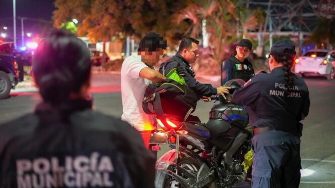 Policía Cancún asegura 133 motocicletas tras operativo contra rodadas