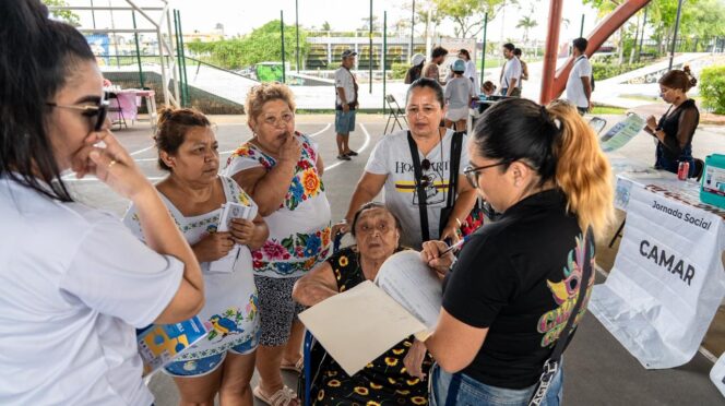 Lleva José Luis Chacón bienestar social al parque “San Gervasio” de Cozumel