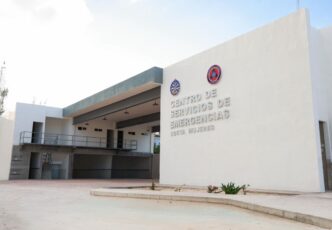 Atenea recorre la nueva Estación de Protección Civil y Bomberos en Costa Mujeres