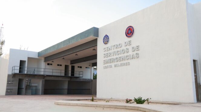 Atenea recorre la nueva Estación de Protección Civil y Bomberos en Costa Mujeres