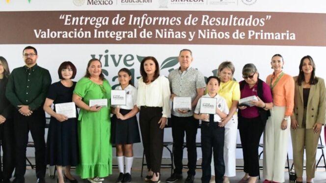 Entregan expedientes de salud escolar en Sinaloa para detectar problemas en niños