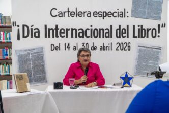 Chacón impulsa actividades por el Día Internacional del Libro con la conferencia “Desde el Azul Profundo del periodismo a las redes”, en la biblioteca pública