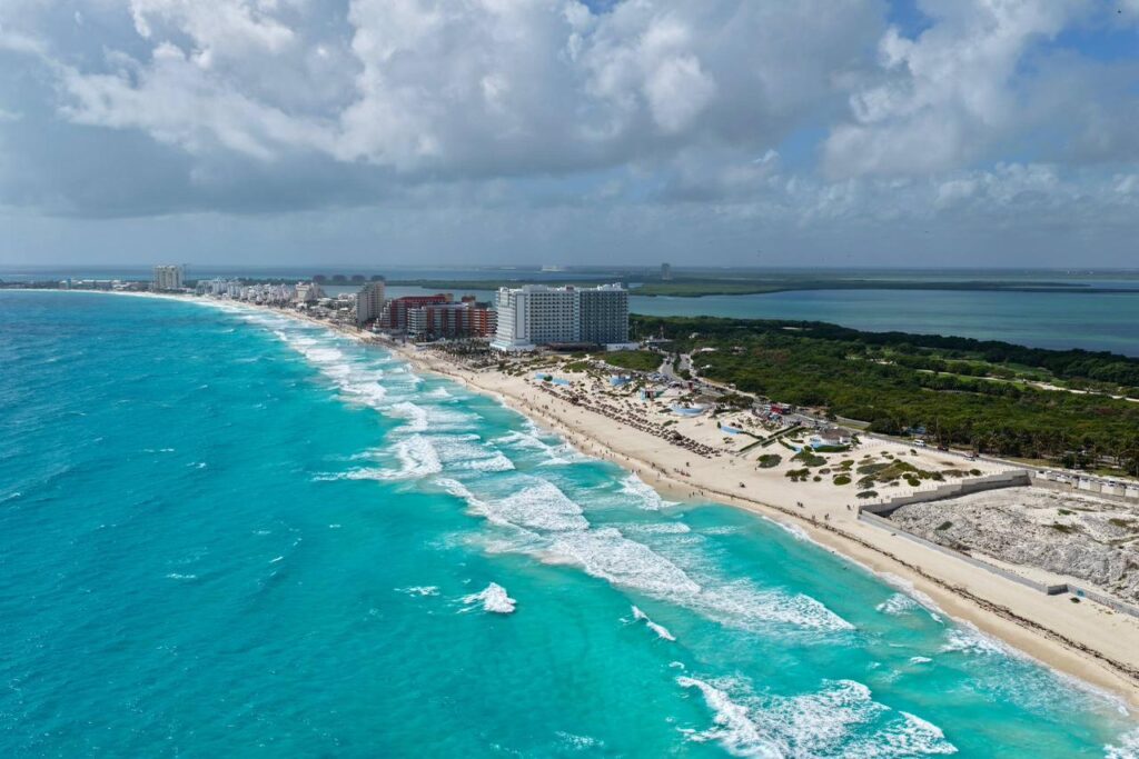 Con casi 30 mil visitantes Cancún supera expectativa turística esta temporada vacacional