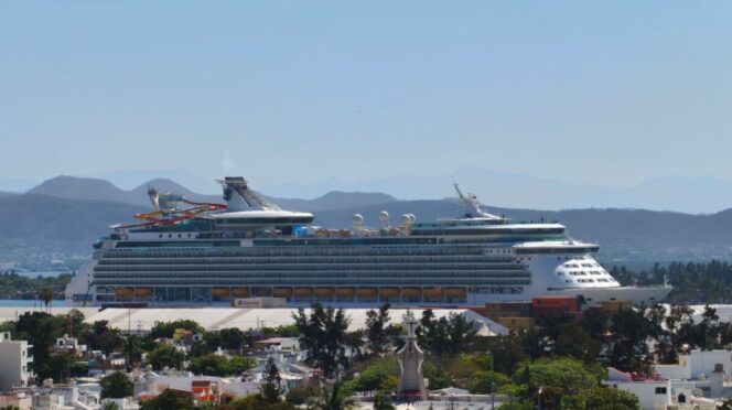 Mazatlán recibe nuevo crucero internacional