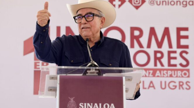 Rocha entrega apoyos a ganaderos de Sinaloa por 10 millones de pesos