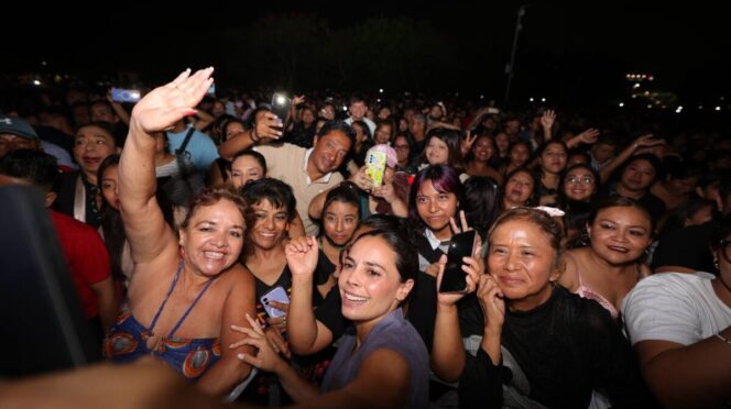 Más de 31 mil cancunenses celebran con “Los Ángeles Azules”