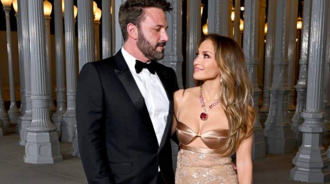 Ben Affleck cede mansión millonaria a J.Lo