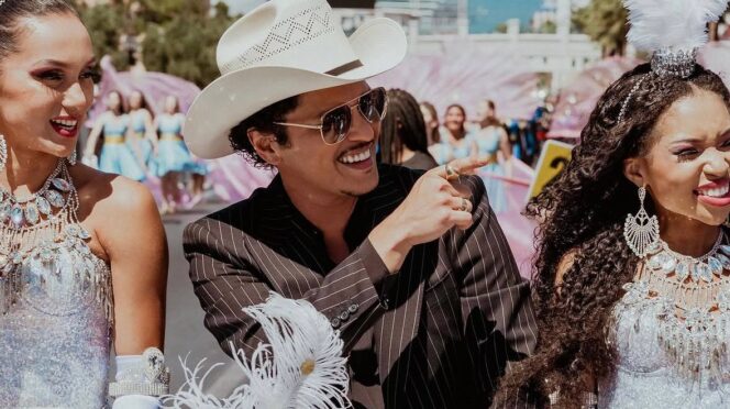 Bruno Mars rompe silencio sobre millonaria deuda