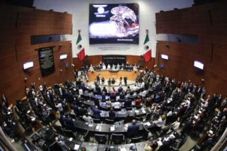 Abre vía el Senado para regular uso de la IA; habría cárcel para “prácticas prohibidas”