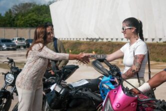 Entrega Mara Lezama 10 motocicletas y 1 mototaxi recuperados a sus legítimos propietarios