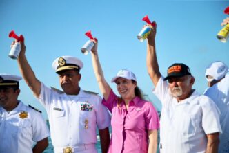 Atenea Gómez Ricalde da disparo de salida al XXI Torneo Internacional de Pesca “Cosme Alberto Martínez Magaña”