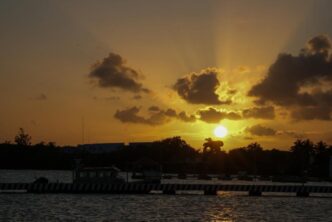 Inaugura Mara Lezama el Portal Marítimo de Chetumal como nuevo atractivo turístico de la Bahía