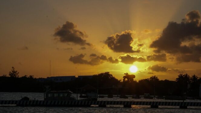Inaugura Mara Lezama el Portal Marítimo de Chetumal como nuevo atractivo turístico de la Bahía