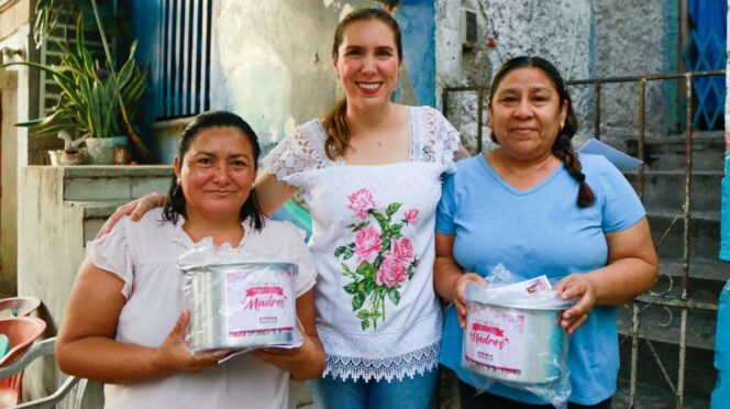 Atenea recorre colonias de Isla Mujeres para celebrar a las mamás con cercanía y trabajo en territorio