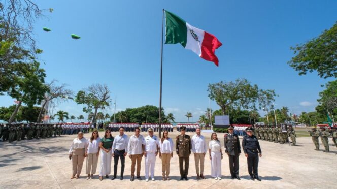 Encabeza Mara Lezama Toma de Protesta de Bandera de 284 conscriptos del Servicio Militar Nacional en Quintana Roo