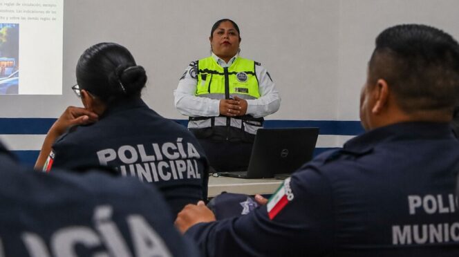 Gobierno de Estefanía Mercado fortalece la profesionalización policial en Playa del Carmen
