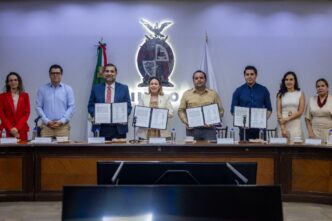 Gobernadora Yeraldine signa convenio con la CMIC nacional