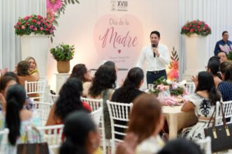 Renán Sánchez Tajonar reconoce a las madres como pilar de las familias y motor del desarrollo social