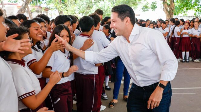Renán Sánchez arranca en Cozumel programa de prevención desde las escuelas