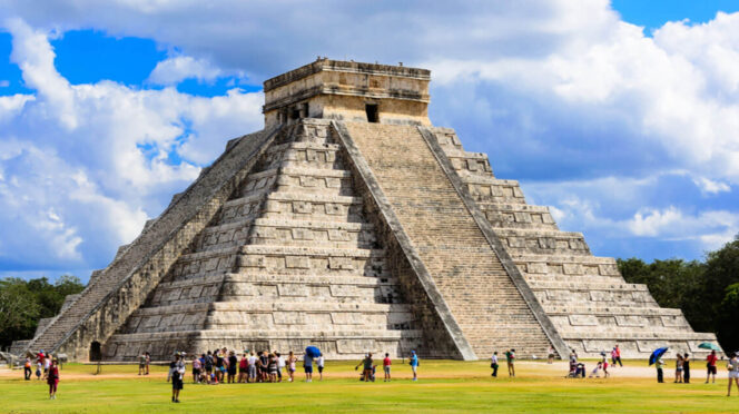 Chichén Itzá abre pese a cierre oficial