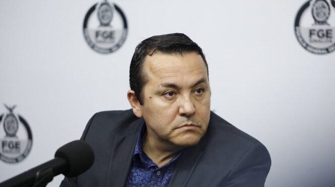Dámaso Castro pide licencia como vicefiscal de Sinaloa