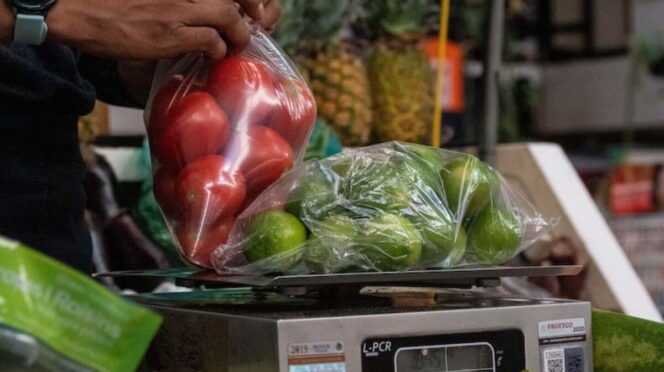 Inflación en México baja en mayo, pero sigue arriba de la meta de Banxico