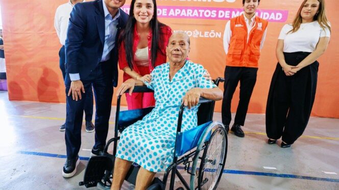 Entregan aparatos de movilidad en Juárez