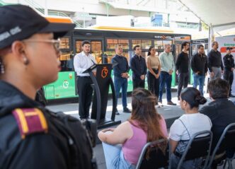 Entregan 21 nuevas unidades de rutas urbanas