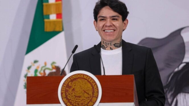 Junior H aparece en la mañanera