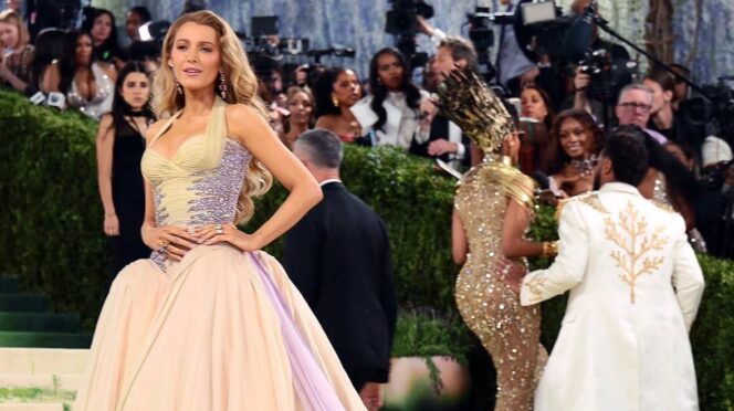 Blake Lively reaparece sola en la Met Gala 2026