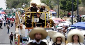 Desfile en Puebla reunirá a más de 10 mil participantes