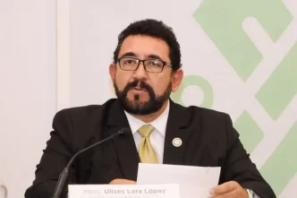 Funcionarios acusados de nexos con el narcotráfico no tienen órdenes de Interpol: FGR