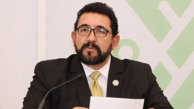 Funcionarios acusados de nexos con el narcotráfico no tienen órdenes de Interpol: FGR